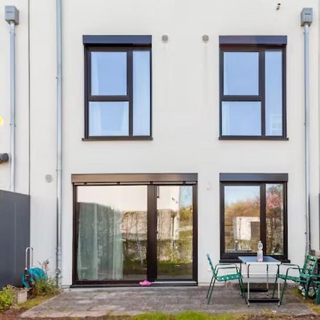 Beautiful Room With Balcony Direction To Messe Hannover Exteriör bild