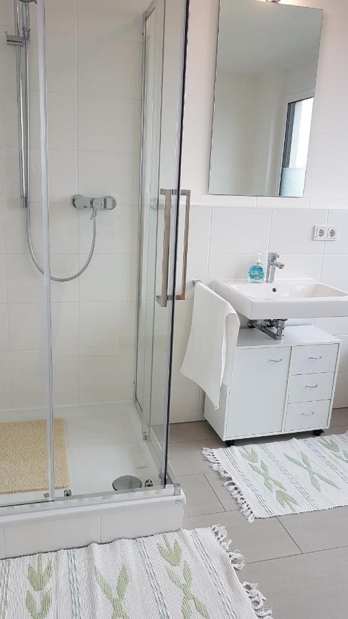 Beautiful Room With Balcony Direction To Messe Hannover Exteriör bild