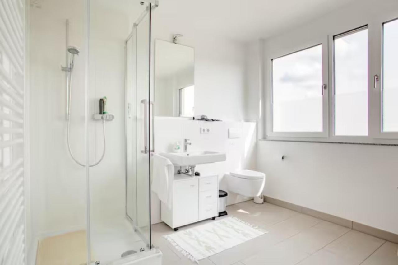 Beautiful Room With Balcony Direction To Messe Hannover Exteriör bild