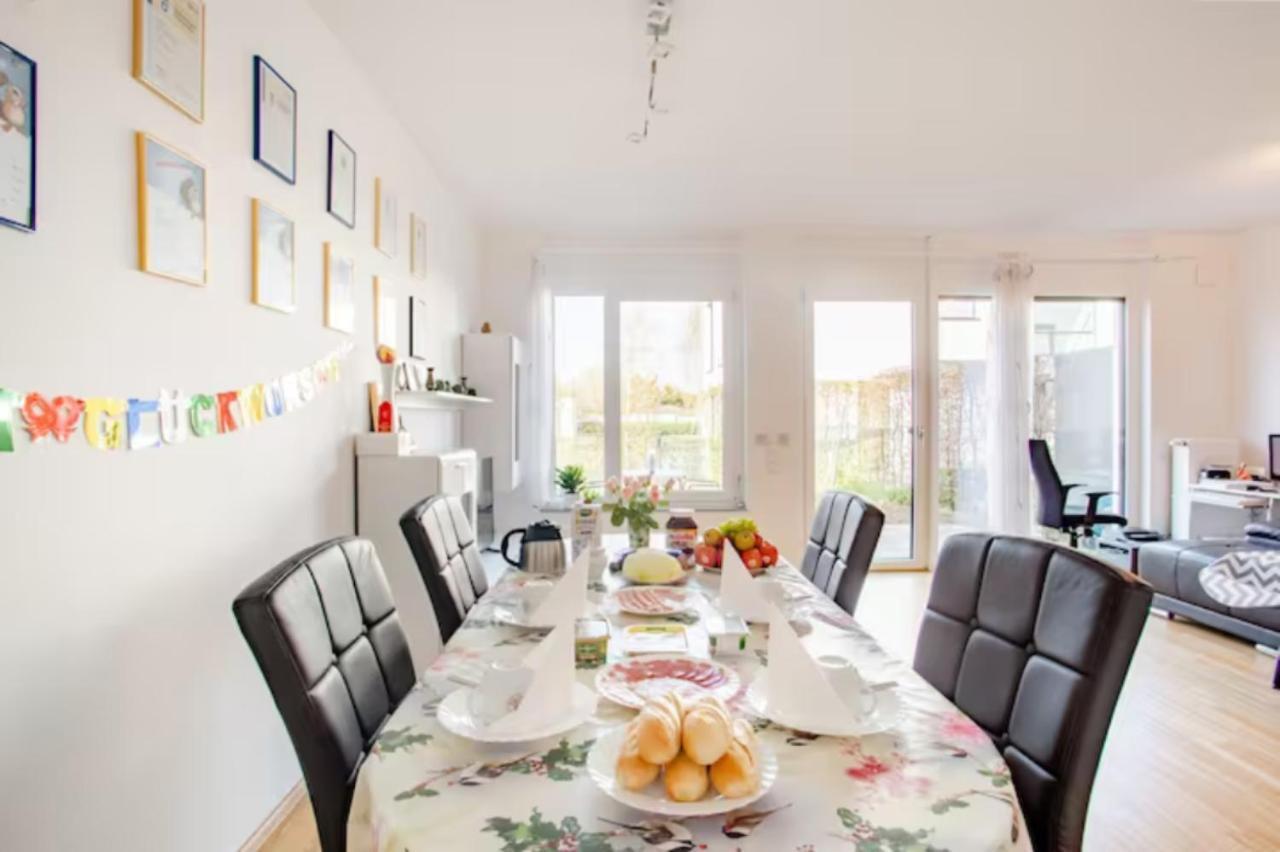 Beautiful Room With Balcony Direction To Messe Hannover Exteriör bild
