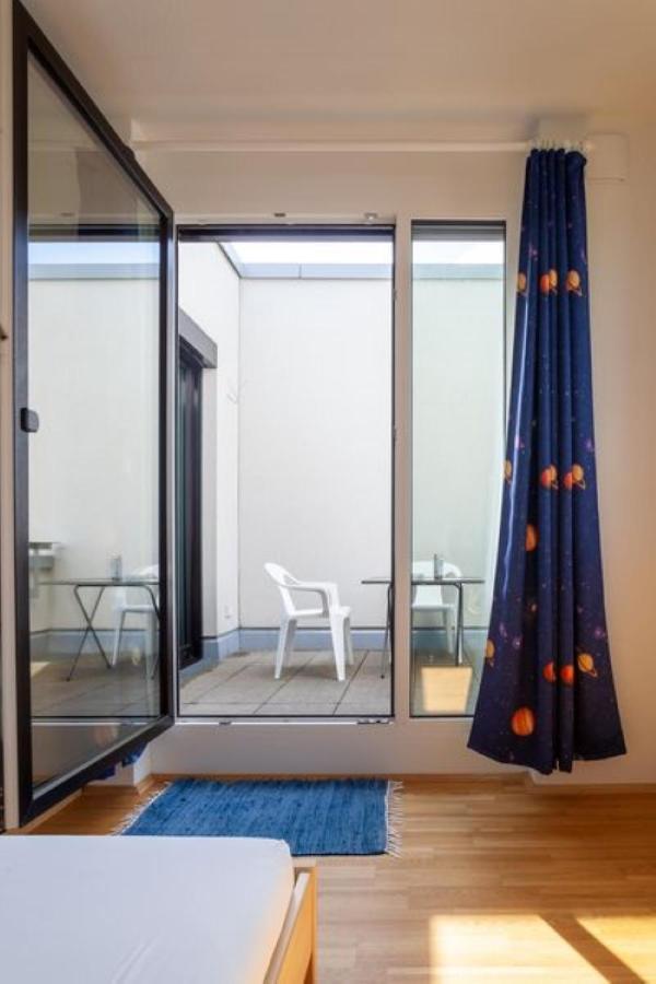 Beautiful Room With Balcony Direction To Messe Hannover Exteriör bild